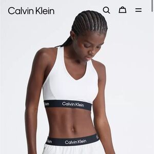 Calvin Klein Medium Impact V-Neck Racerback Sports Bra White & Black XS NWOT